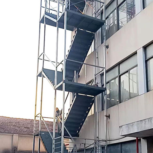 Outdoor Staircase Metal Fire Escape Stairs With Rod Bar Railing Carbon Steel Straight Staircase