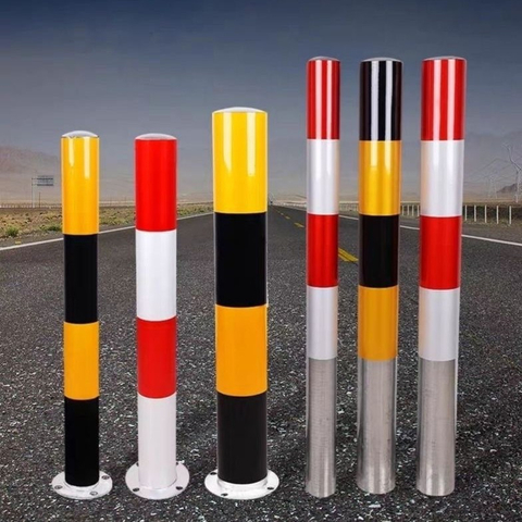 Stock Traffic Stainless Steel Zinc Coated Anti-Corrosion Guardrail Parking Bollards for Apartment & Villa