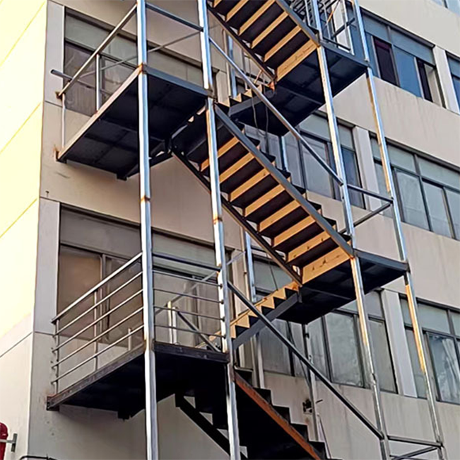 Industrial Outdoor Staircase Metal Stairs Non-Slip Carbon Fire Escape Steel Staircase