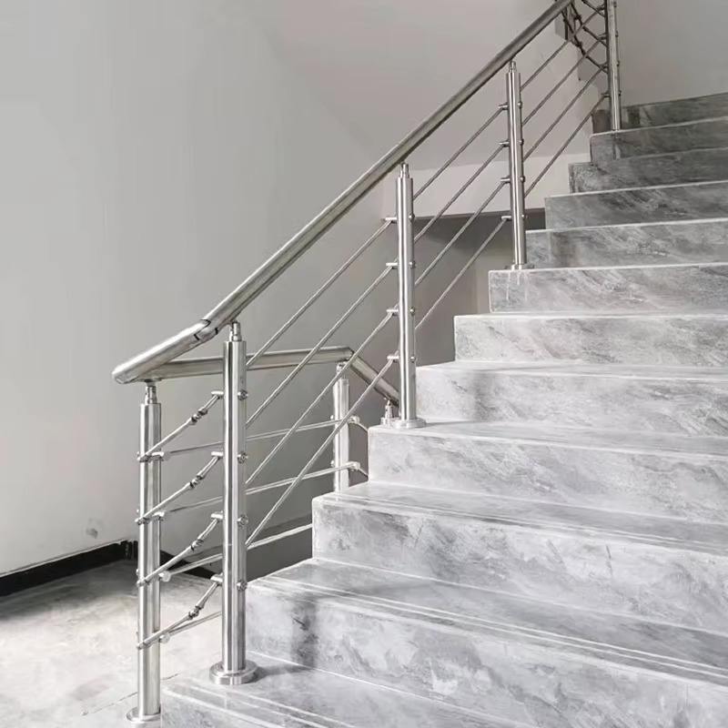 Outdoor Indoor New Design Ss316 Stainless Metal Deck Baluster Balcony Handrail Black Rod Cable Railing Post