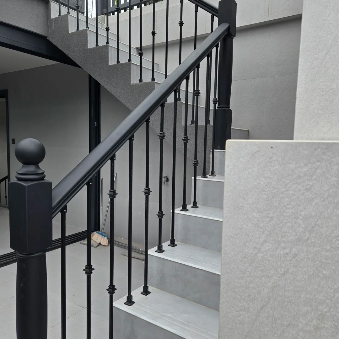High Quality Hollow Matt Black Roman Pole Wrought Iron Spindles for Indoor Decoration