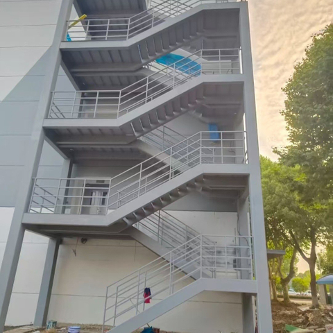Outdoor Galvanized Steel Metal Fire Escape Stairs Serrated Step Grating Stainless Steel Warehouse Building for Metal Railings
