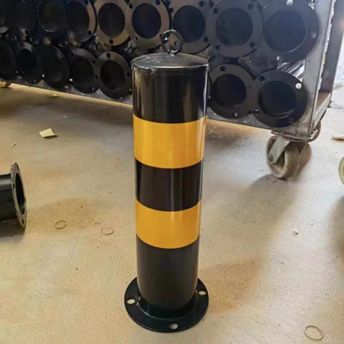 Wholesale Stainless Steel Engineer Grade Reflective Bollard for Traffic Safety Solutions