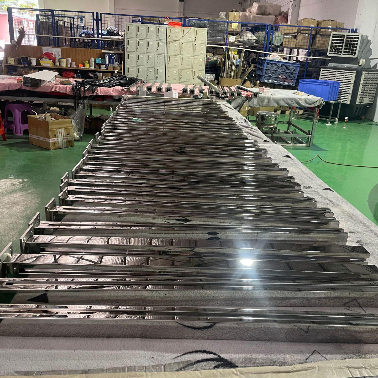 Wholesale Stainless Steel & Toughened Glass Railing Panels for Villa Exterior/Interior Use Free Fittings