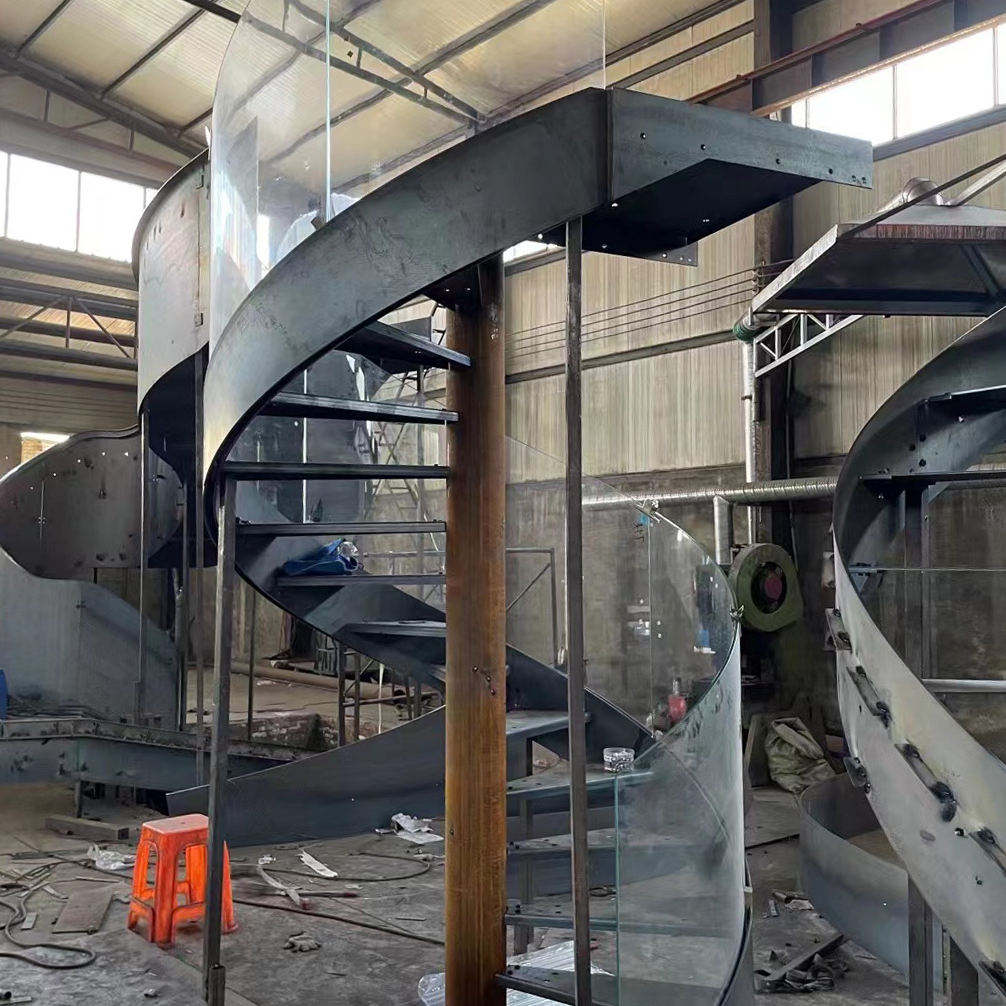 Modern and Beautiful Indoor/Outdoor Spiral Stairs Assembled Metal Iron for Apartments and Staircases Recommended Use - ID 1601799891892