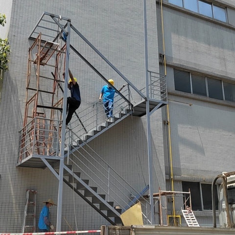 Galvanized Steel Ladder Heavy Duty Steel Ladder Steps Steel Grating Staircase