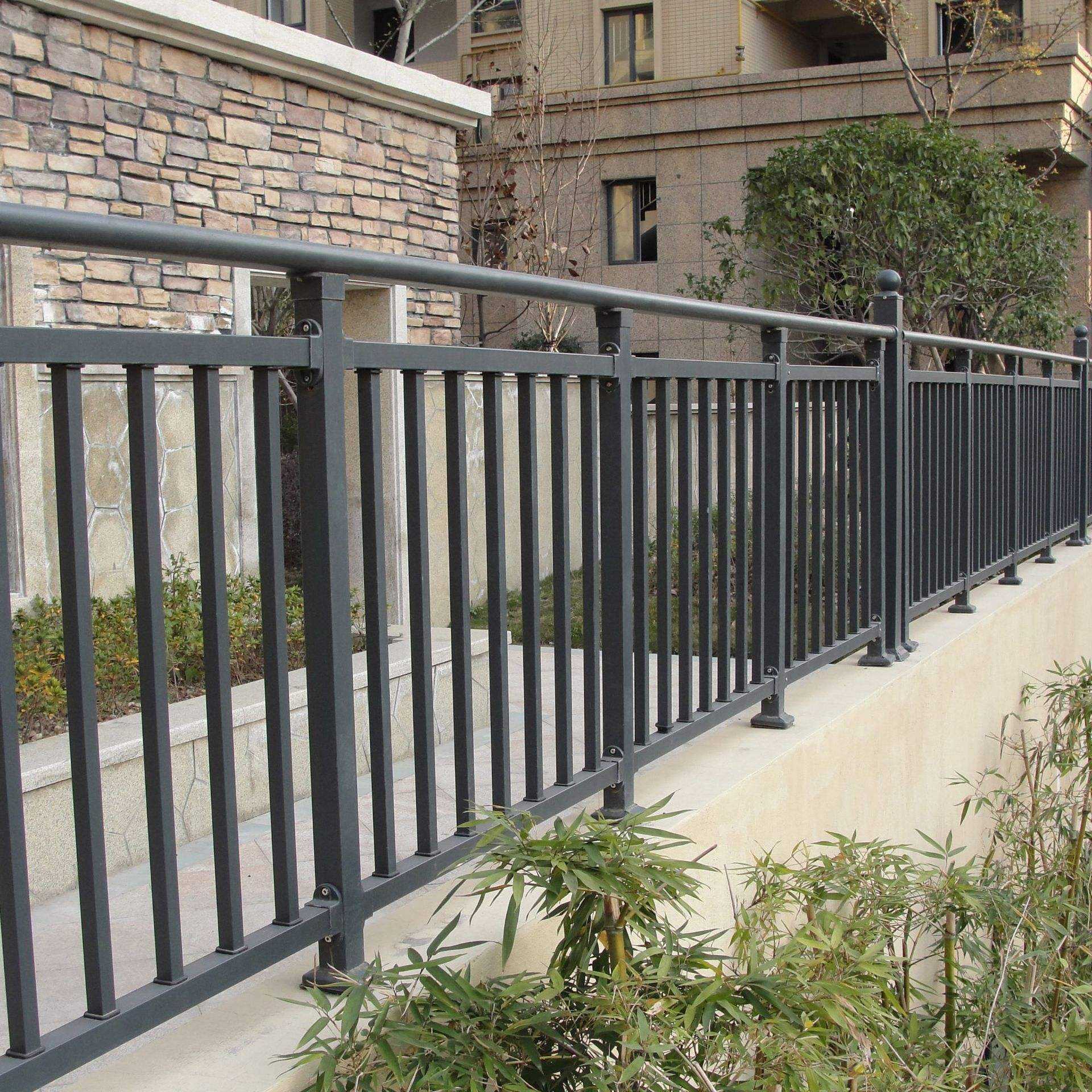 Cheap Price High Quality Handrail Aluminum Balustrades Aluminum Profile Balcony Durable Railings