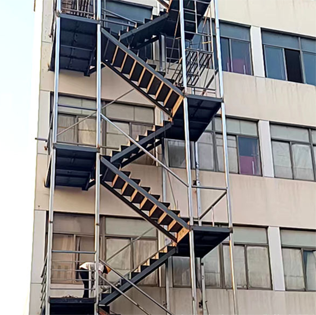 Customized Fire Escape Stairs Steel Grating Stairs Galvanized Steel Stairs Staircase